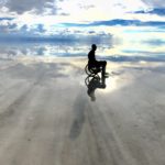 車椅子でウユニ塩湖に行ったら天国と地獄が待っていた